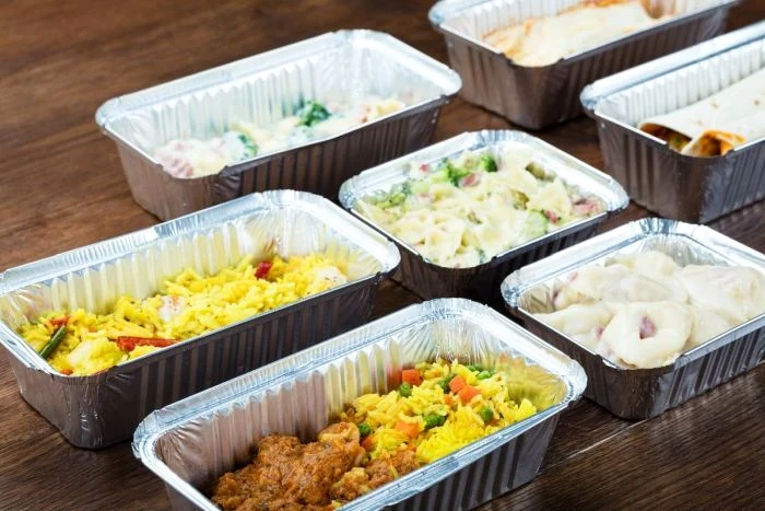---------O-fost-directoare-de-cantin-social-trimis-n-judecat-A-folosit-instituia-pentru-servicii-de-catering-la-firma-soului
