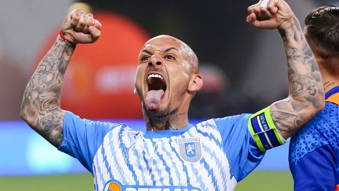 ---------Olteni-cu-dou-fee-Craiova-spune-c-vrea-titlul-dar-i-vinde-cel-mai-bun-fotbalist-Antrenorul-Mirel-Rdoi-lsat-cu-buza-umflat