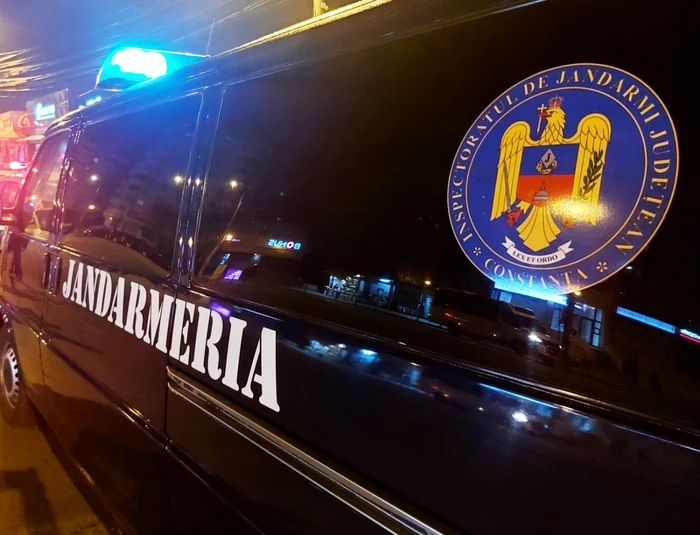 ---------Scandal-ntre-doi-brbai-i-o-femeie-care-s-au-luat-la-btaie-cu-sabia-cuitul-i-o-rang-pe-o-strad-din-Ploieti
