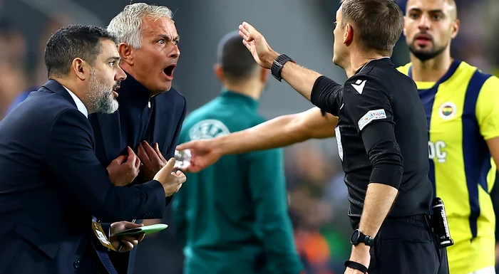 ---------Scandal-uria-n-fotbalul-turc-Comentarii-incredibile-pe-WhatsApp-ale-oficialilor-federaiei-la-adresa-lui-Jose-Mourinho-