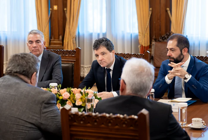 ---------USR-i-ar-fi-definitivat-lista-de-propuneri-pentru-Externe-Aprare-Economie-i-Mediu-dar-Nicuor-Dan-are-ultimul-cuvnt