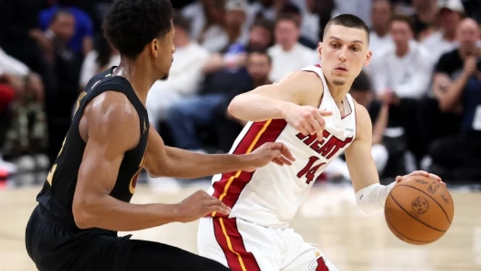 ---------Un-baschetbalist-din-NBA-absolvent-al-Universitii-din-Kentucky-uluiete-SUA-cu-teoriile-sale-Nu-am-fost-niciodat-pe-Lun