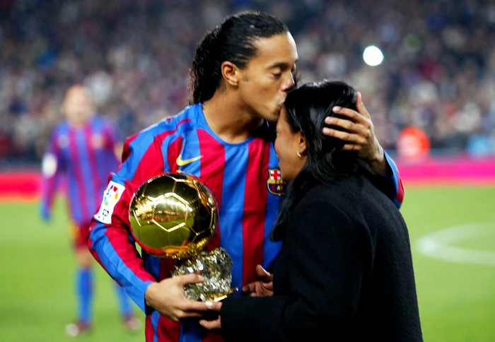 ---------ncepe-Sports-Festival-Ronaldinho-i-prietenii-n-meciul-demonstrativ-ce-ine-capul-de-afi-al-evenimentului-Noutile-ediiei-2025