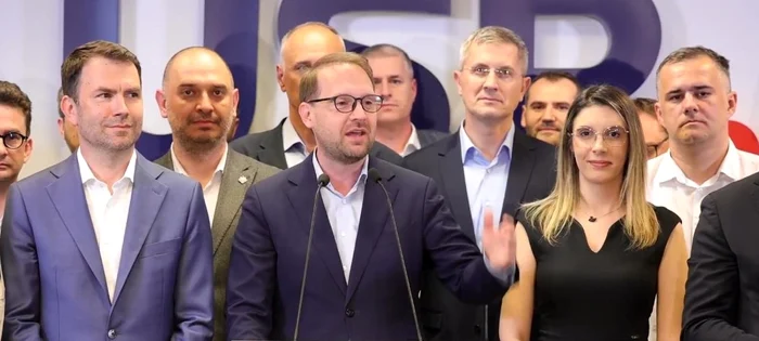 ---------ncepe-votul-online-pentru-alegerea-preedintelui-USR