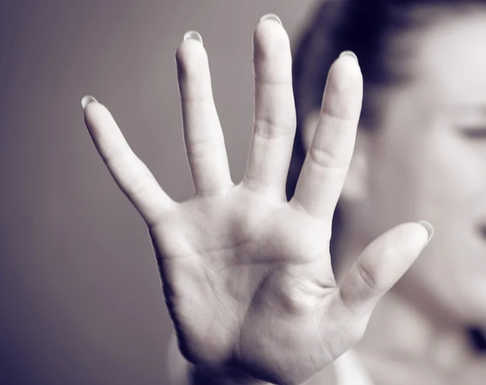 ---------Adolescent-de-15-ani-tiat-cu-un-cuit-de-o-alt-minor-Atacul-a-pornit-de-la-nite-postri-pe-Instagram
