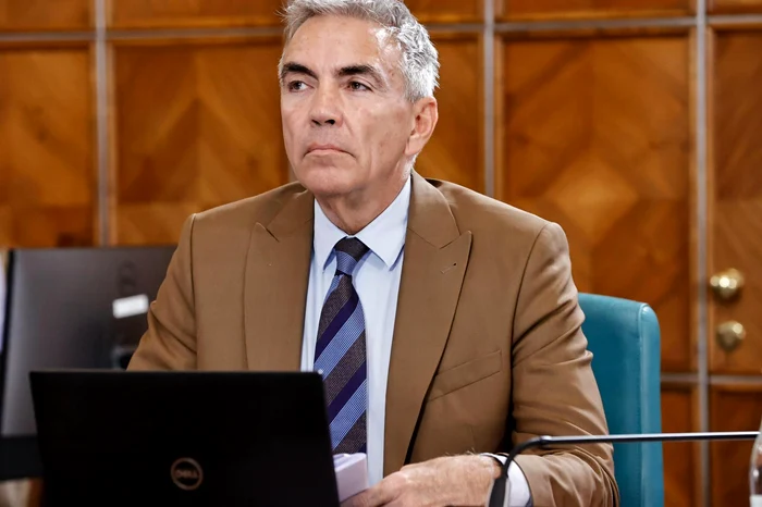 ---------Cum-i-a-protejat-Anastasiu-companiile-de-ANAF-Mit-mascat-n-consultan-fictiv-i-vacane-de-lux-pentru-inspectori-Reacia-Guvernului