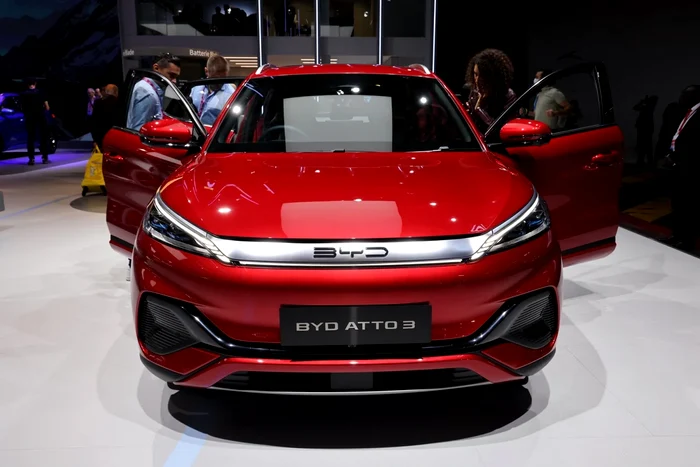 ---------Directorul-Ford-ngrijorat-dup-ce-a-demontat-o-main-electric-din-China-Ce-l-ine-treaz-noaptea