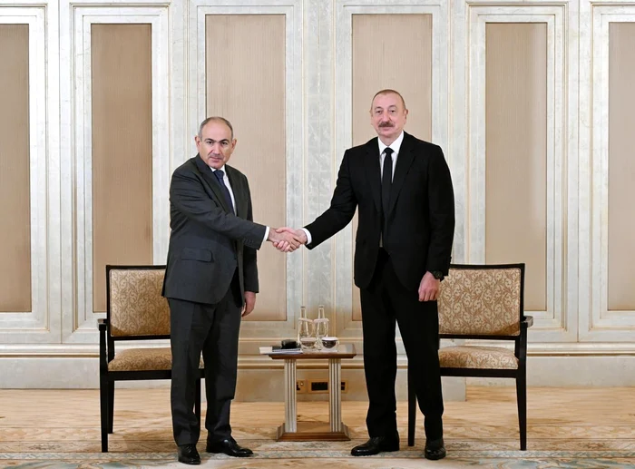 ---------Doi-dumani-declarai-se-unesc-mpotriva-lui-Putin--punnd-la-ncercare-influena-Rusiei-n-Caucazul-de-Sud