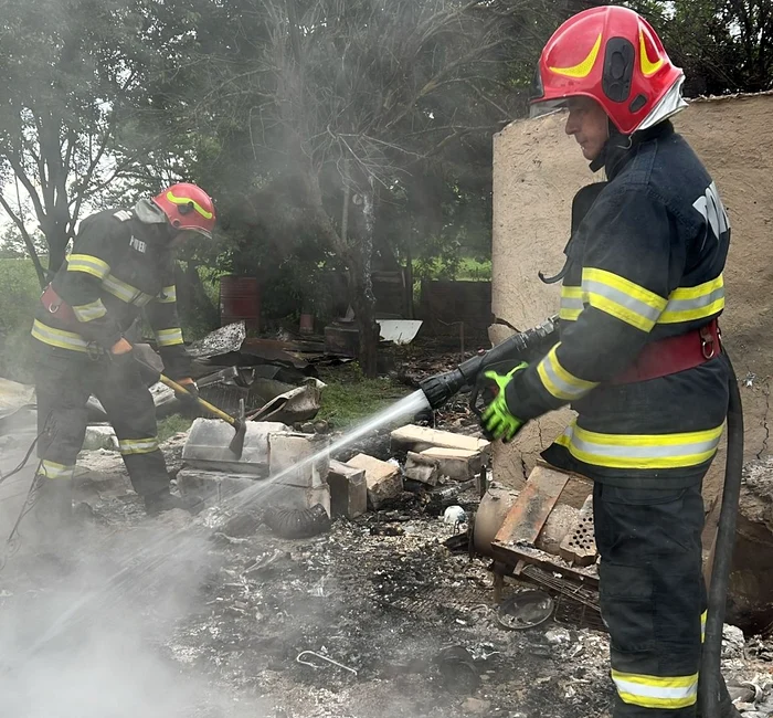 ---------Dou-persoane-au-fost-gsite-carbonizate-n-urma-unui-incendiu-izbucnit-la-o-locuin-din-Ialomia