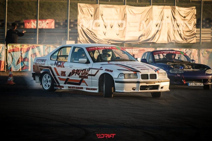 ---------Drift-sub-stele-Etapa-a-treia-a-Campionatului-Naional-revine-pe-timp-de-noapte-la-Transilvania-Motor-Ring