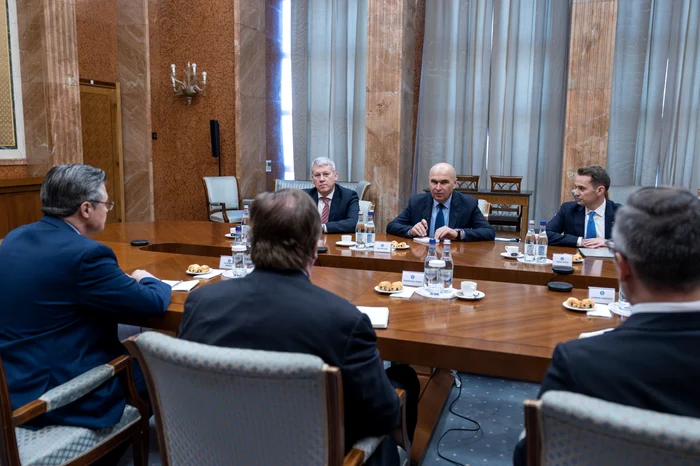 ---------Ilie-Bolojan-discuii-privind-securitatea-i-cooperarea-transatlantic-cu-think-tank-ul-american-Atlantic-Council