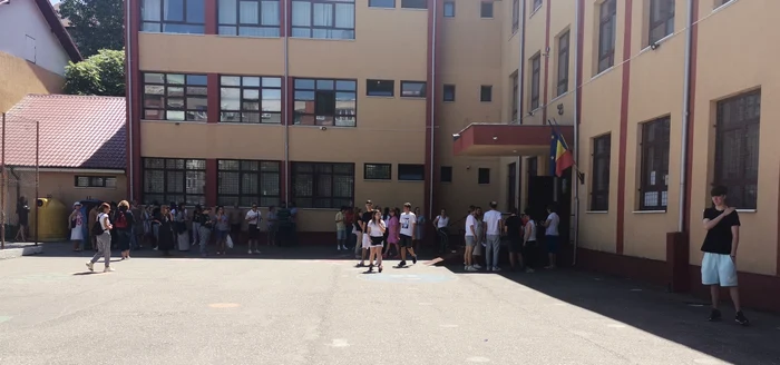 ---------Judeul-cu-cea-mai-mic-rat-de-prezen-la-Evaluarea-Naional-Cum-au-performat-elevii-Gimnaziile-din-Top-10