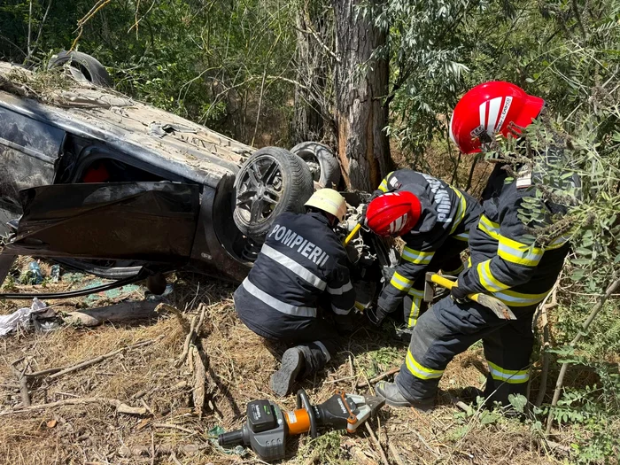 ---------O-femeie-i-a-pierdut-braul-drept-n-urma-unui-accident-rutier-produs-n-judeul-Tulcea