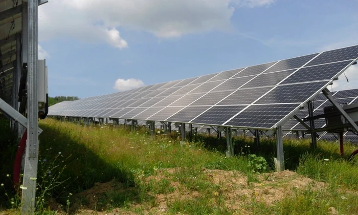 ---------Parc-fotovoltaic-de-21-milioane-de-lei-n-Estul-Romniei-Va-fi-amenajat-n-locul-unei-foste-gropi-de-gunoi