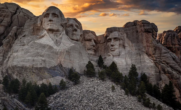 ---------Povestea-Muntelui-Rushmore-simbolul-american-din-Vestul-Slbatic-De-ce-consider-triburile-indigene-c-este-un-monument-profan