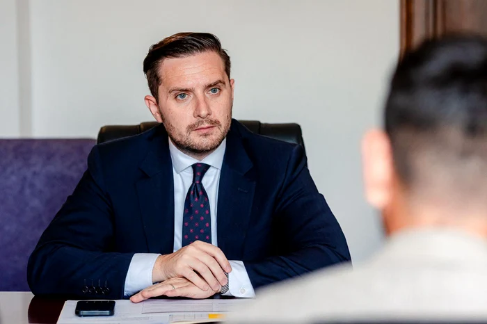 ---------Primarul-Bujduveanu-retrage-proiectul-legat-de-trecerea-Pieei-Revoluiei-n-administrarea-MAI