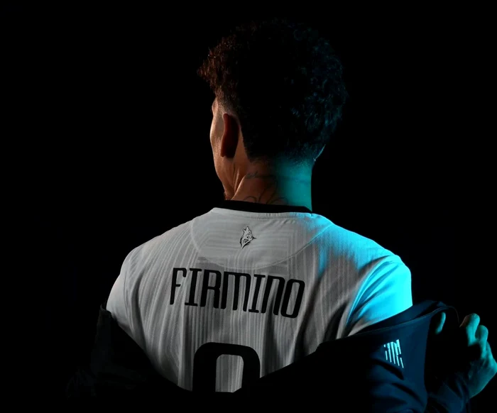 ---------Roberto-Firmino-fostul-star-al-lui-Liverpool-nu-schimb-continentul-dar-schimb-echipa-A-fost-prezentat-oficial
