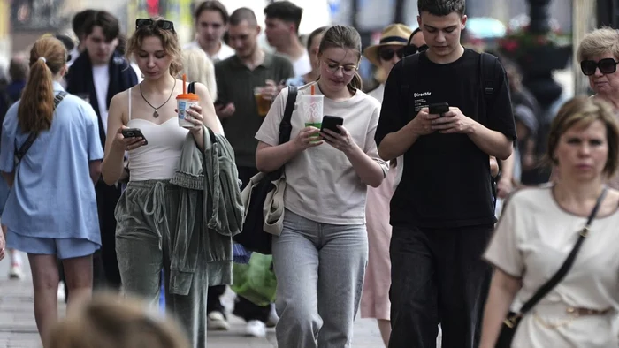 ---------Rzboiul-lui-Putin-i-las-pe-rui-fr-internet-Opriri-deliberate-ale-reelelor-mobile-se-extind-pe-ntreg-teritoriul-rii