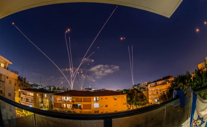 ---------Sistemul-de-aprare-antiaerian-Iron-Dome-folosit-de-Israel-ar-putea-fi-cumprat-de-Romnia-Sper-s-nu-ne-ncurcm-pe-drum