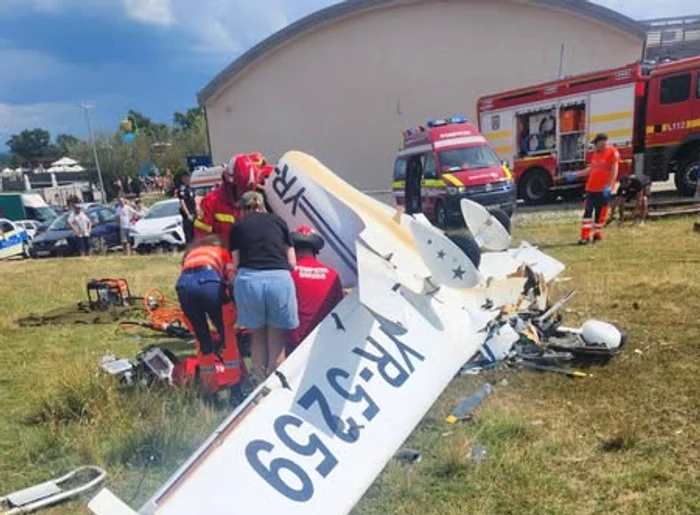 ---------Un-avion-de-mici-dimensiuni-s-a-prbuit-la-Ortie-O-persoan-a-murit-iar-o-alta-a-ajuns-la-spital