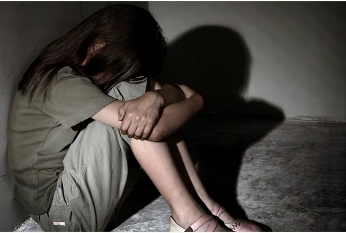 ---------Un-brbat-care-i-a-violat-de-mai-multe-ori-fiica-de-12-ani-a-fost-arestat-dup-ce-s-a-ludat-unei-cunotine
