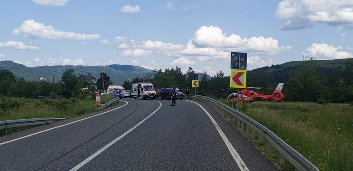 ---------Un-motociclist-a-murit-dup-ce-a-intrat-ntr-un-parapet-de-pe-marginea-drumului-n-judeul-Vrancea-A-fost-chemat-elicopterul-SMURD