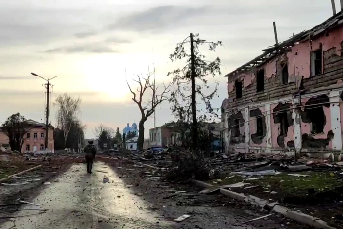 ---------Un-reportaj-controversat-The-New-York-Times-a-strnit-reacii-dure-de-la-Kiev-Relatare-alturi-de-criminalii-de-rzboi-rui