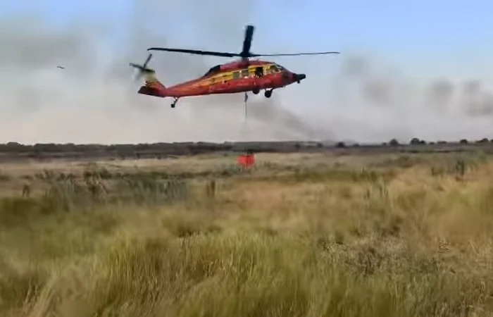 Video----------Incendiu-de-proporii-n-Tulcea-Elicopterul-Black-Hawk-intervine-pentru-a-treia-zi-consecutiv