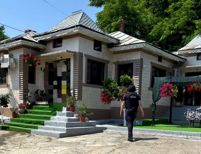 Video----------Percheziii-de-amploare-n-Vrancea-la-cmtari-Percepeau-dobnzi-de-50-pentru-sumele-mprumutate-i-apoi-recurgeau-la-antaj