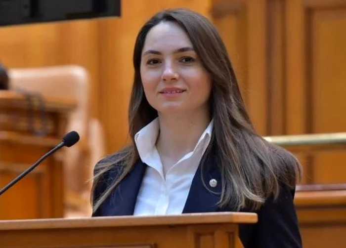 ---------efa-POT-Anamaria-Gavril-acuz-bugetarii-c-recurg-la-antaj-prin-protestele-zilnice
