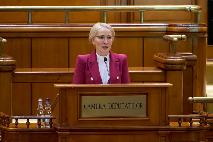 ---------AUR-scandal-pe-tema-ajutoarelor-pentru-Ucraina-i-cer-ministrului-Aprrii-s-dezvluie-coninutul-i-valoarea-pachetelor-militare