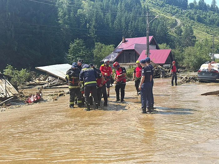 ---------Aceast-informaie-este-complet-fals-Prefectura-Suceava-dezminte-acuzaiile-privind-blocarea-accesului-voluntarilor-n-zonele-calamitate