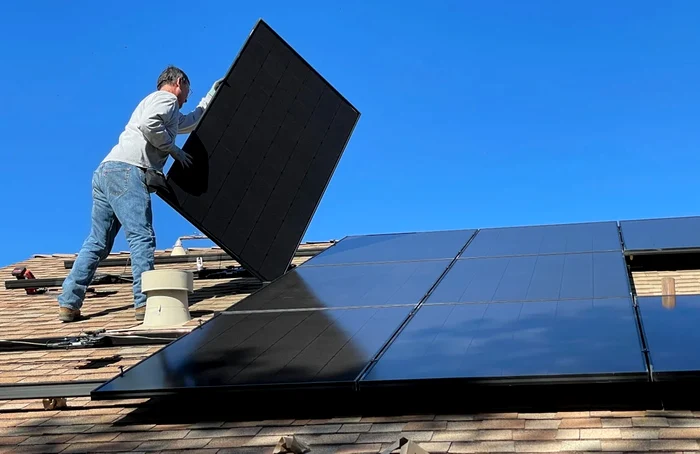 ---------Asociaia-Prosumatorilor-acuz-tarife-discreionare-i-cere-ANRE-s-publice-preul-de-achiziie-al-furnizorilor-pentru-energie