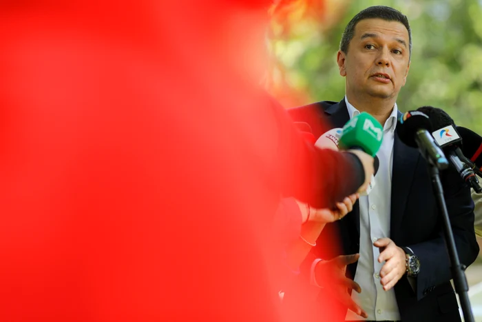 ---------Frmntri-n-PSD---taberele-se-contureaz-naintea-congresului-Analist-Nu-sunt-nc-n-formaie-de-lupt