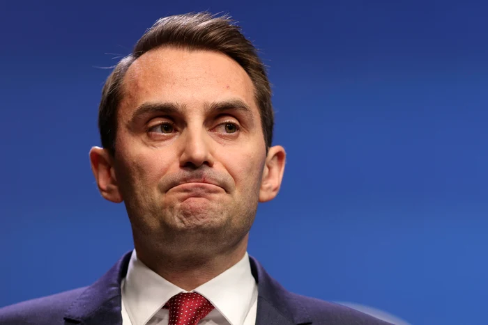 ---------Mihai-Jurca-acuzat-de-sindicaliti-c-face-o-selecia-ocult-a-celor-care-vor-fi-concediai-Teroare-instituionalizat