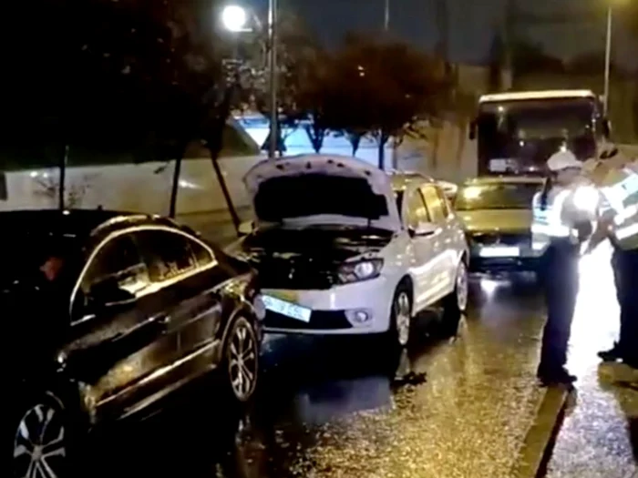 ---------Un-ofer-de-ride-sharing-a-provocat-un-accident-n-lan-Era-preocupat-s-i-hruiasc-sexual-clienta-mi-pune-mna-pe-picior-nu-e-atent-conduce-foarte-tare