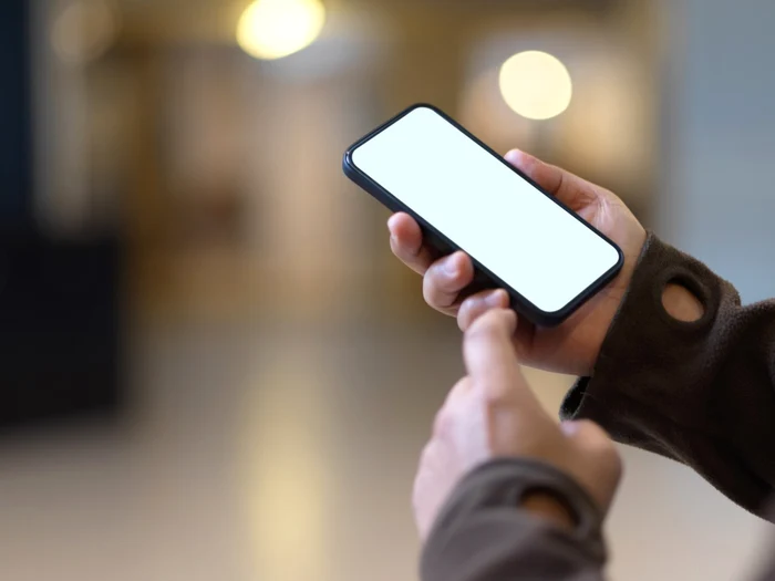 ---------Un-tnr-a-furat-telefonul-unui-brbat-i-a-reuit-s-i-ia-din-cont-270000-de-lei-Parolele-slabe-ale-proprietarului-i-au-uurat-treaba