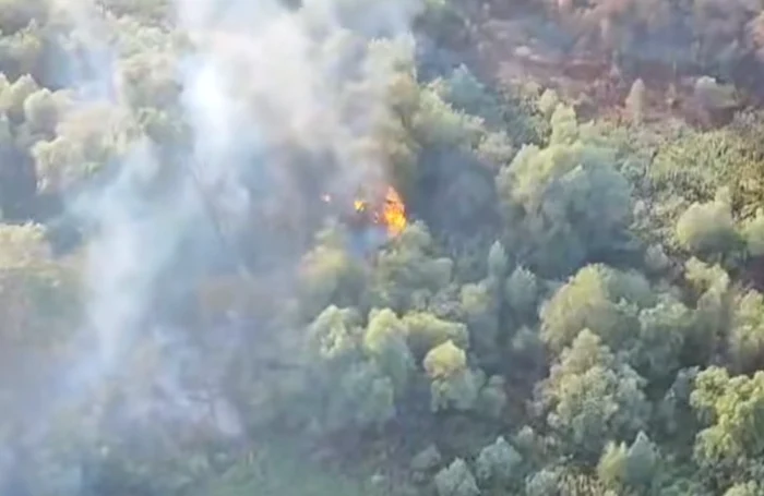 Video----------Arde-o-pdure-din-Delta-Dunrii-la-Chilia-Veche-pompierii-lupt-de-trei-zile-cu-flcrile-Mai-multe-elicoptere-Black-Hawk-intervin
