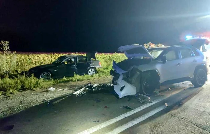 ---------Accident-mortal-cu-dou-maini-n-judeul-Botoani-O-persoan-a-murit-iar-alte-cinci-au-fost-rnite