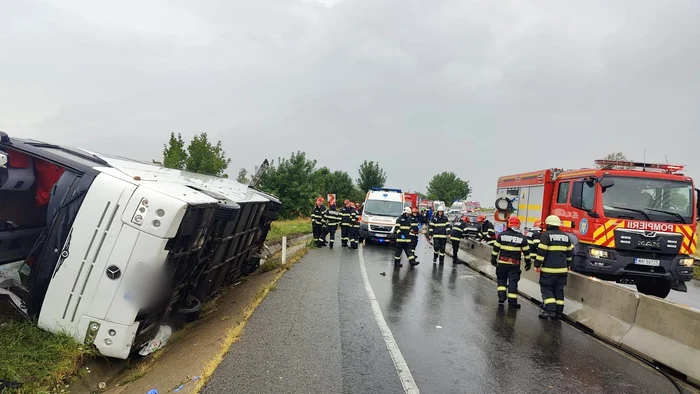 ---------Autocar-cu-21-de-persoane-implicat-ntr-un-accident-rutier-n-Cluj-Un-om-a-murit