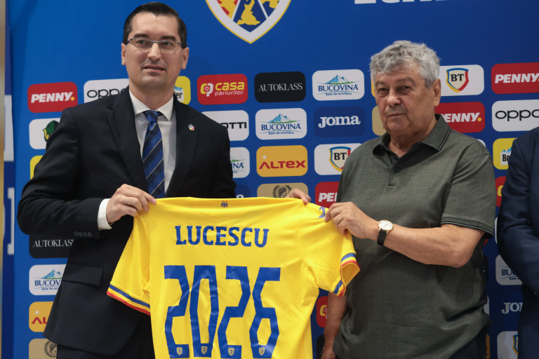 ---------Mircea-Lucescu-nu-ascult-vocea-suporterilor-i-rmne-selecioner-Va-da-testul-tribunei-pe-9-i-pe-12-octombrie