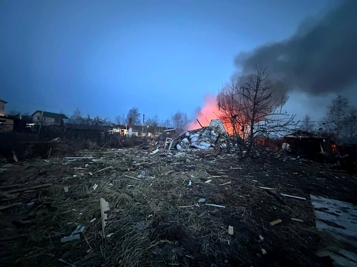 ---------Moscova-vizat-de-atacuri-cu-drone-Autoritile-ruse-au-nchis-spaiul-aerian-i-susin-c-au-dobort-zeci-de-aparate-ucrainene
