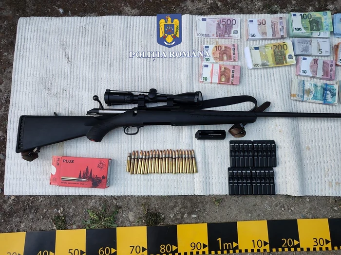 ---------Percheziii-n-casa-unei-femei-care-ar-fi-furat-un-portofel-pierdut-Ce-au-gsit-poliitii