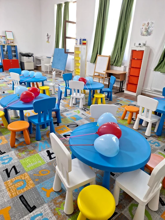 ---------Stat-vs-privat-n-educaie-Diferenele-de-salarii-n-coli-grdinie-i-afterschool-uri