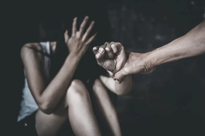 ---------Tnr-btut-i-sechestrat-timp-de-cinci-zile-de-fostul-iubit-Mama-fetei-a-alertat-Poliia--Agresorul-a-fost-arestat-preventiv-