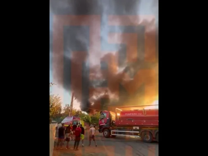 Video----------Fabric-de-pelei-din-Galai-cuprins-de-un-incendiu-puternic