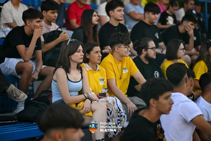 Video----------Olimpiada-Liceelor-noua-Daciada-reluat-ntr-un-municipiu-din-Oltenia-Mii-de-elevi-au-intrat-n-competiie