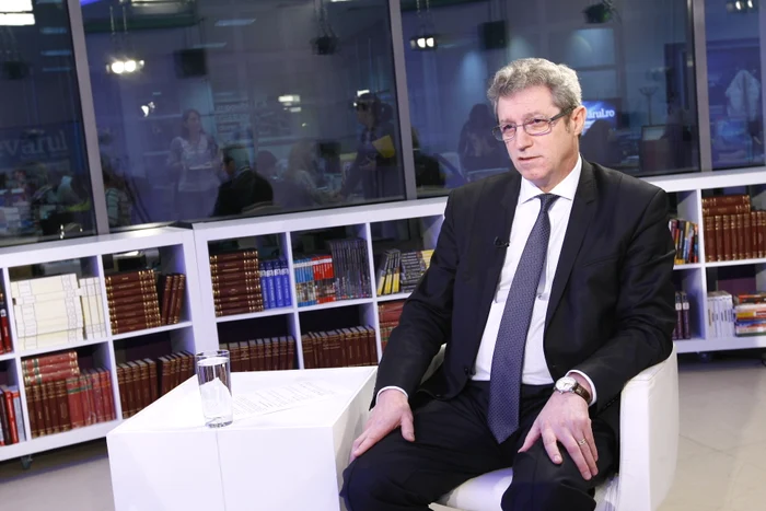 ---------Adrian-Streinu-Cercel-M-doare-n-cot-de-deficitul-bugetar-Ca-cetean-m-simt-oprimat