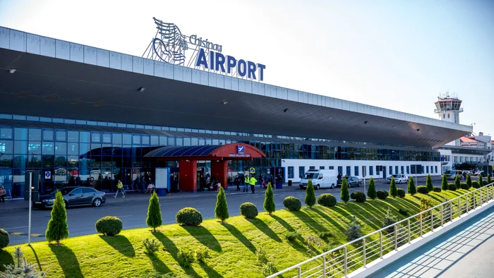 ---------Alert-pe-Aeroportul-din-Chiinu-Un-bagaj-suspect-ar-conine-o-substan-exploziv-Pasagerii-au-fost-evacuai-