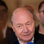 ---------Bsescu-l-sftuiete-pe-Nicuor-Dan-s-schimbe-Guvernul-n-cteva-luni-Ce-spune-despre-rotativa-cu-PSD